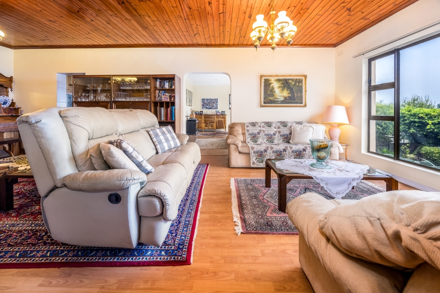 4 Bedroom Property for Sale in Kenridge Western Cape